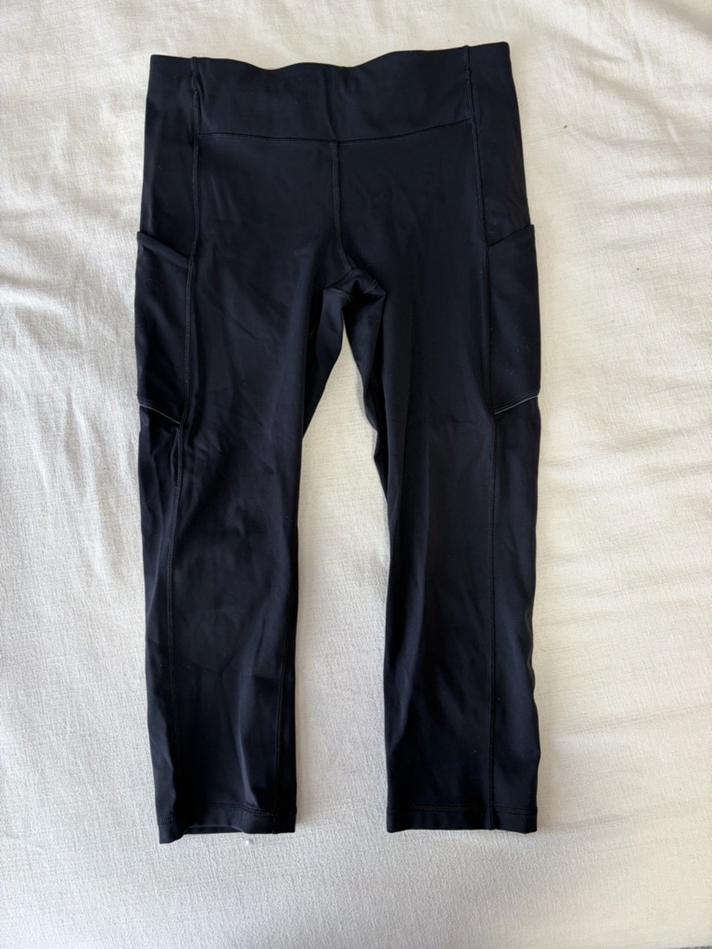 Lululemon Black womens Active Crop Leggings with Side Pockets